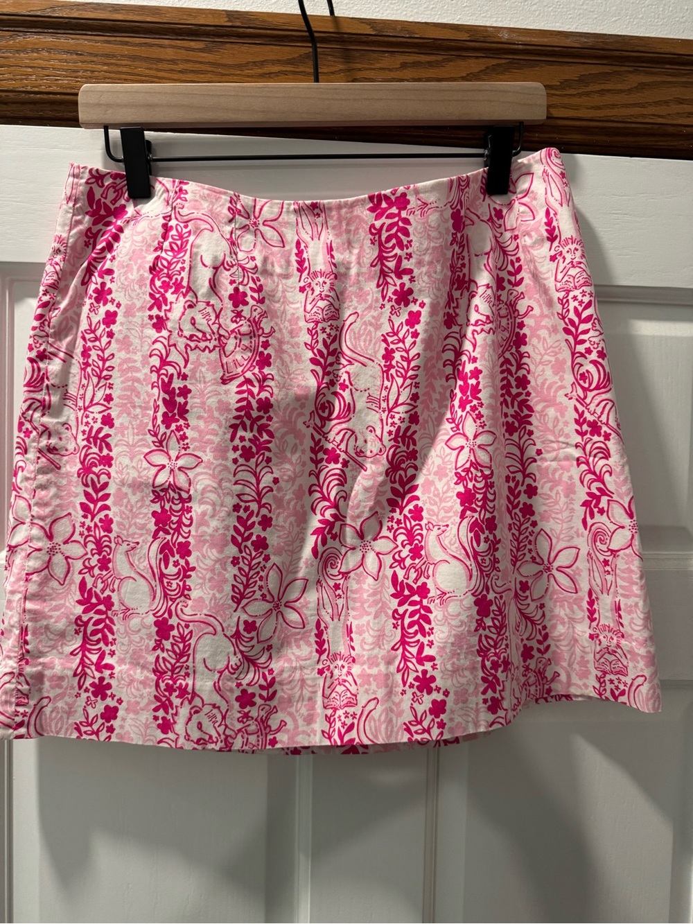Lilly Pulitzer Pink & White Floral Mini Skirt size 10 EUC Boardwalk cage